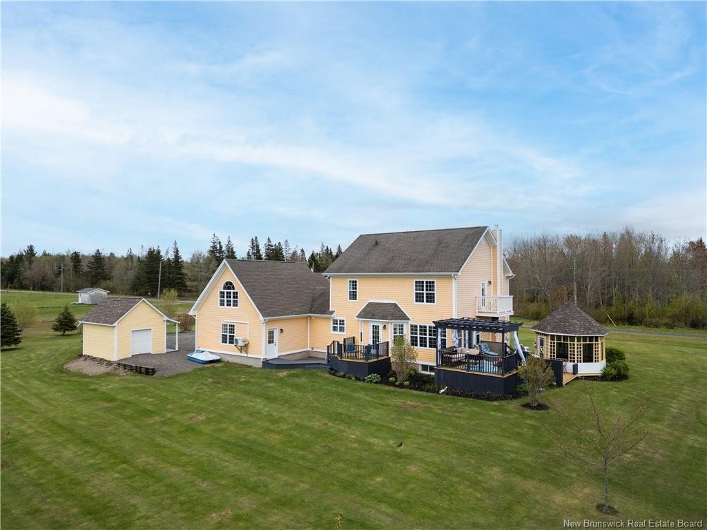 House in Beaubassin East, New Brunswick, Canada 5 - 18018186