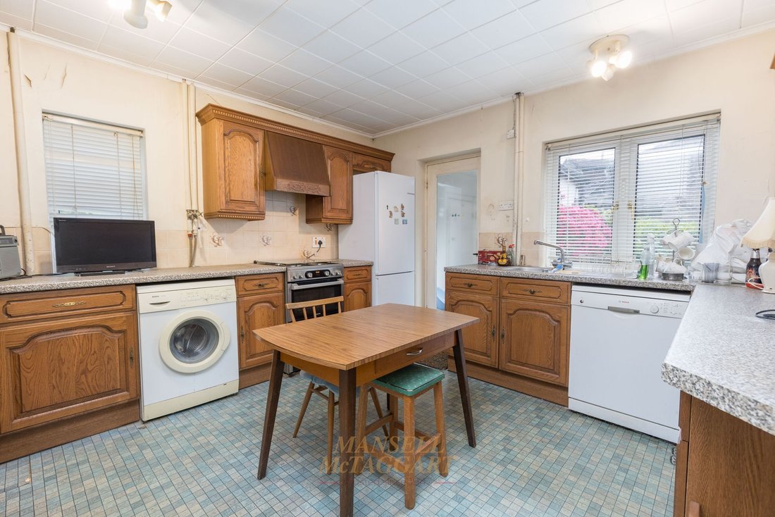 Bungalow en Crawley Down (Worth), Crawley Down, Inglaterra 3 - 18016968