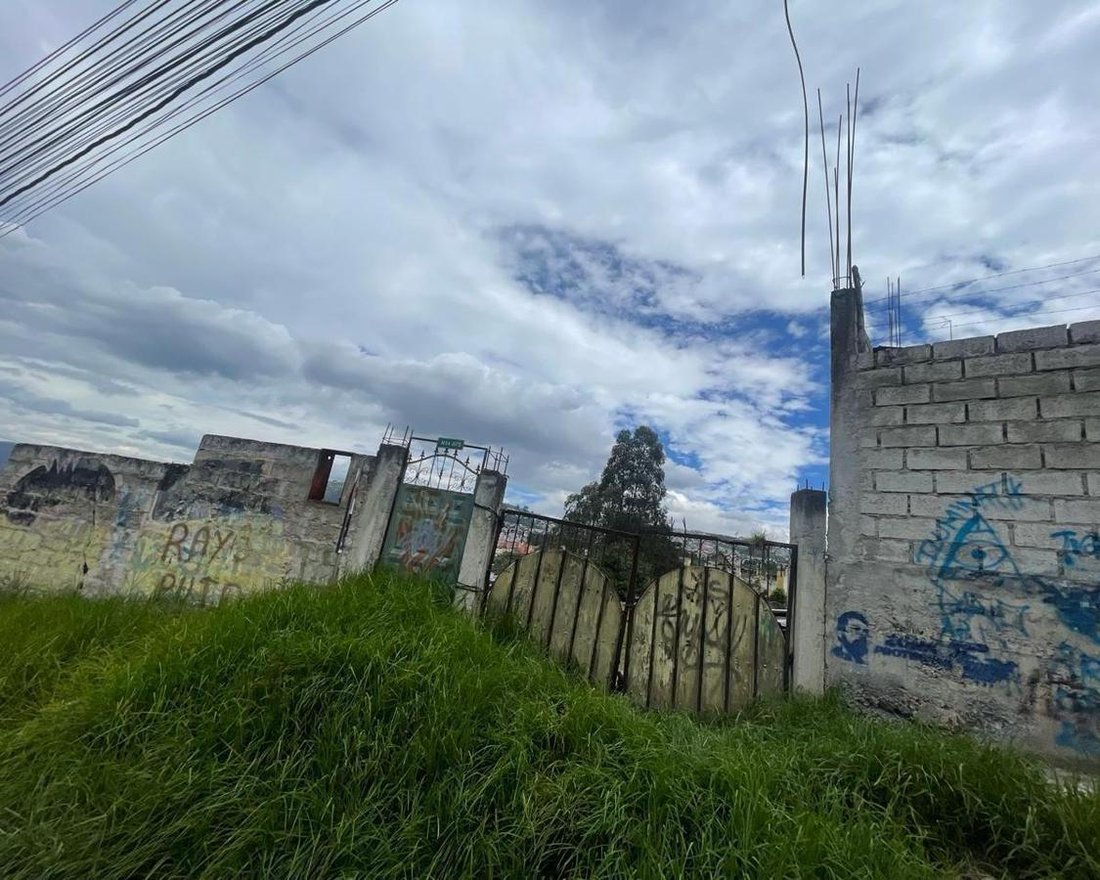 Land in Quito, Pichincha, Ecuador 2 - 18016770