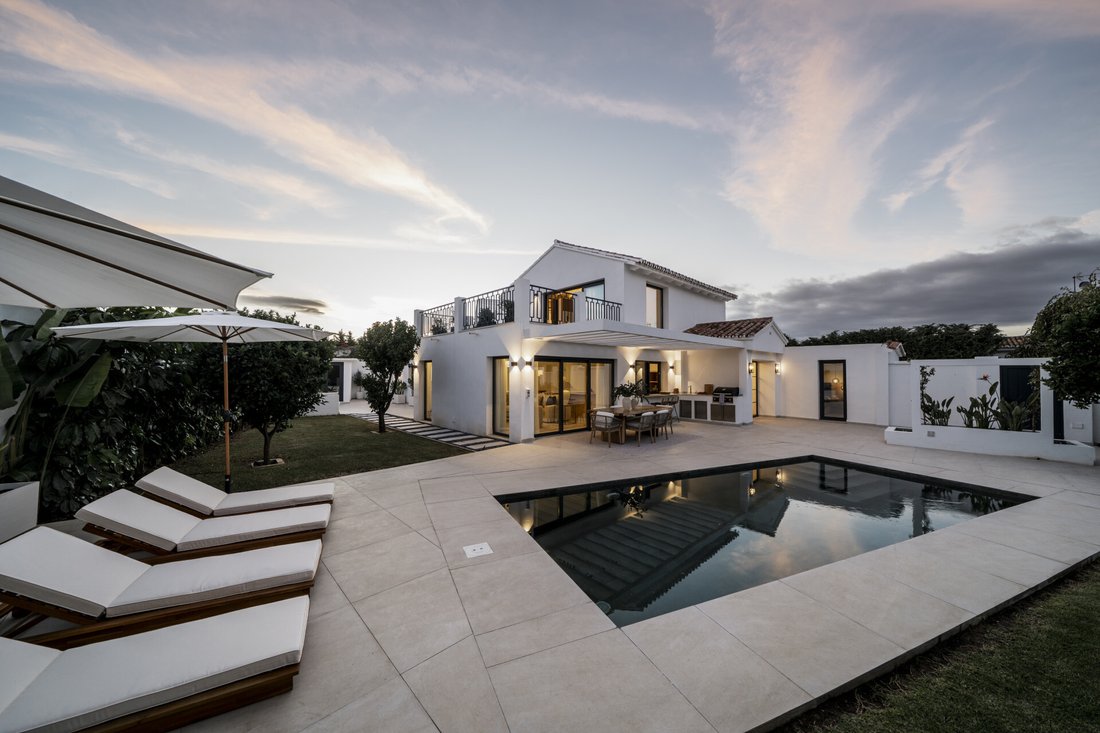 Villa in San Pedro de Alcantara, Andalusia, Spain 2 - 17391243