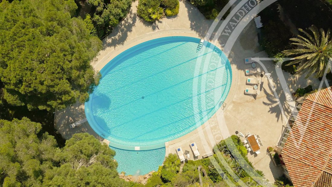 Estate in Antibes, Provence-Alpes-Côte d'Azur, France 4 - 18017206