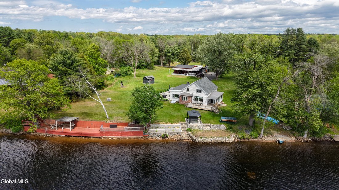 House in West Glens Falls, New York, United States 1 - 18017611