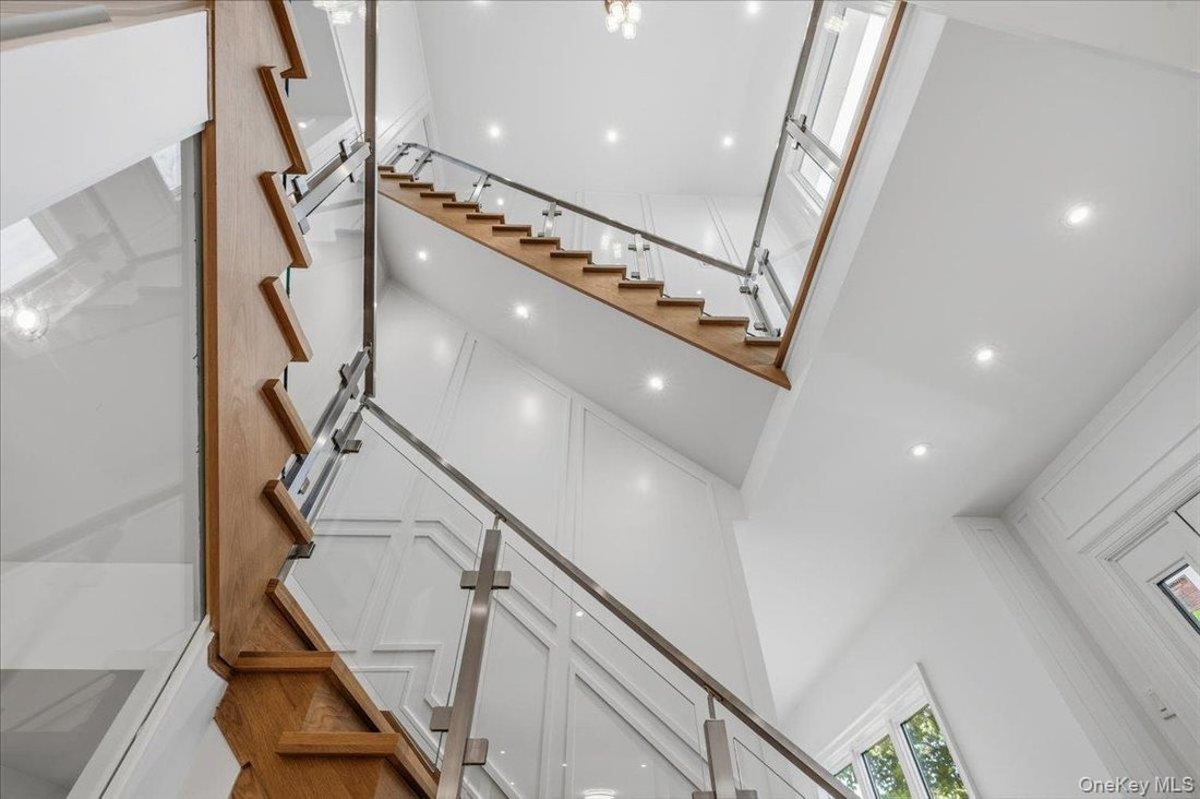 House in Lawrence, New York, United States 5 - 18019522