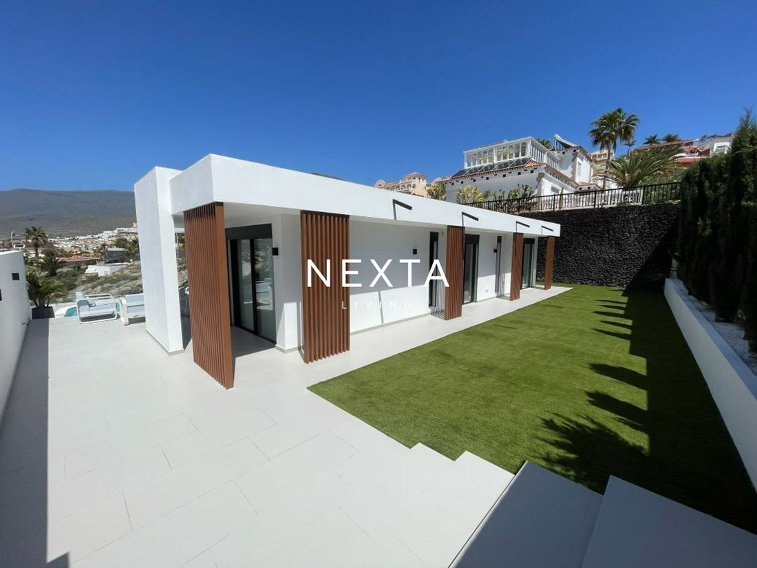 House in Costa Adeje, Adeje, Canary Islands 2 - 18015793
