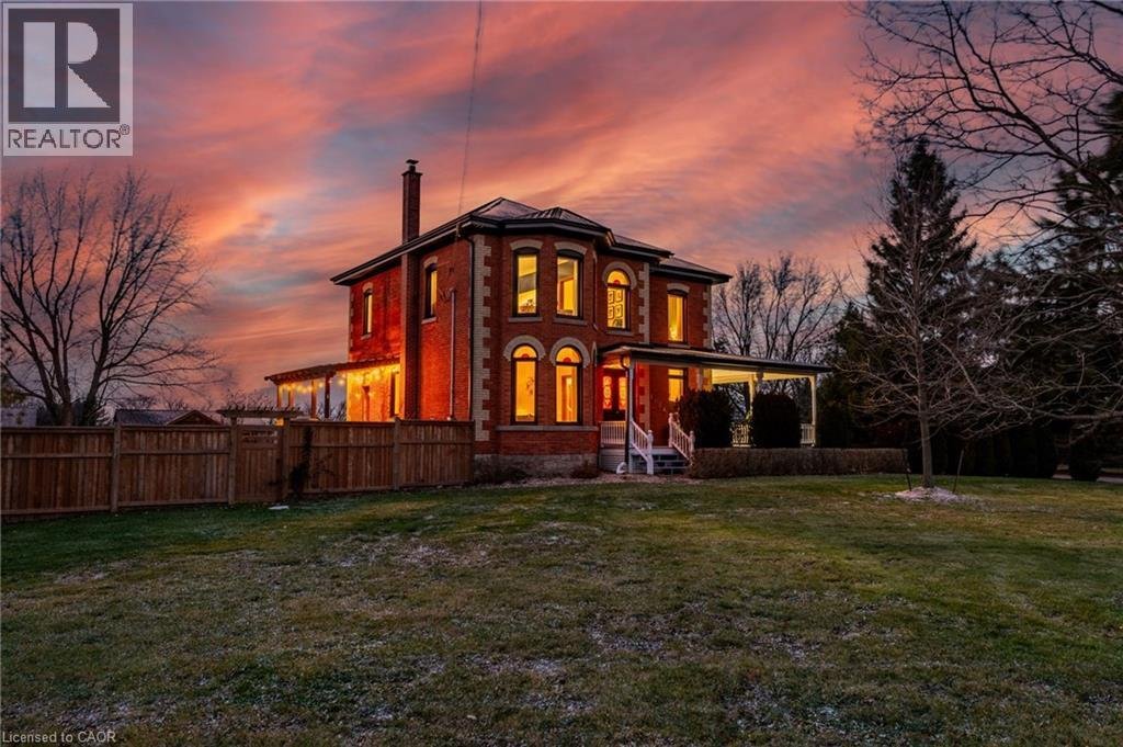 House in Hamilton, Ontario, Canada 1 - 18020839