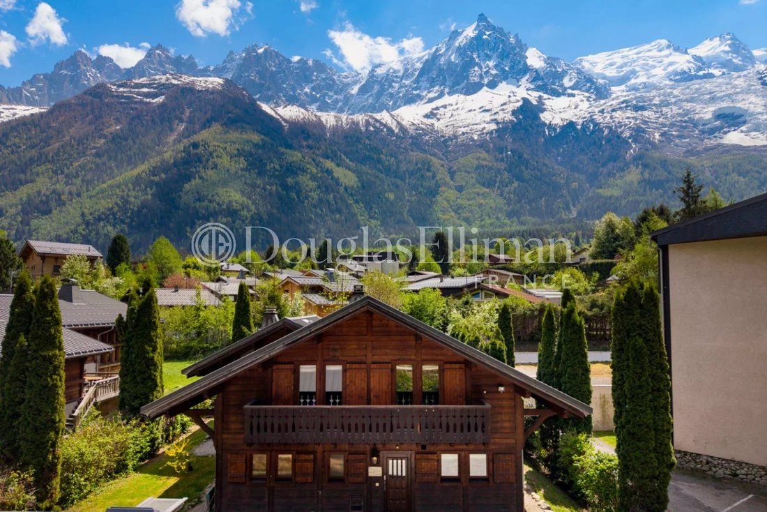 Chalet in Chamonix-Mont-Blanc, Auvergne-Rhône-Alpes, France 3 - 18016998