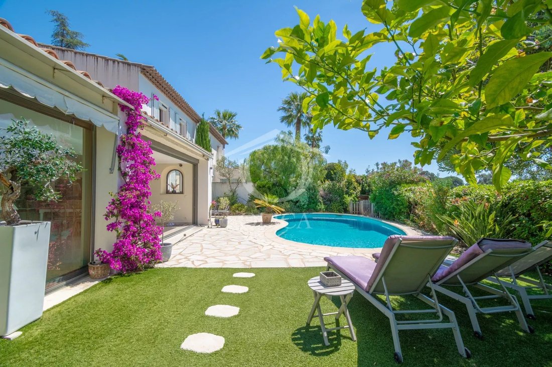 Villa in Vaug, Villeneuve-Loubet, France 2 - 17629894