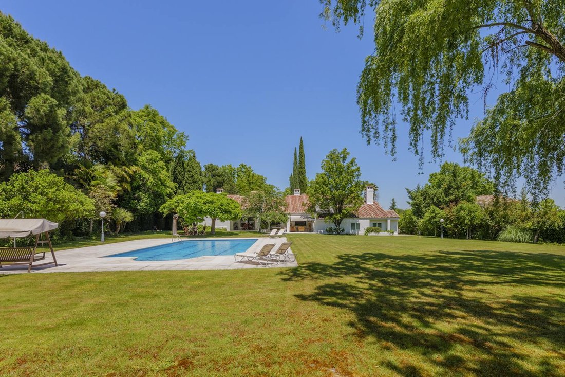 Villa in Somosaguas, Pozuelo de Alarcon, Comunidad de Madrid 1 - 18016612