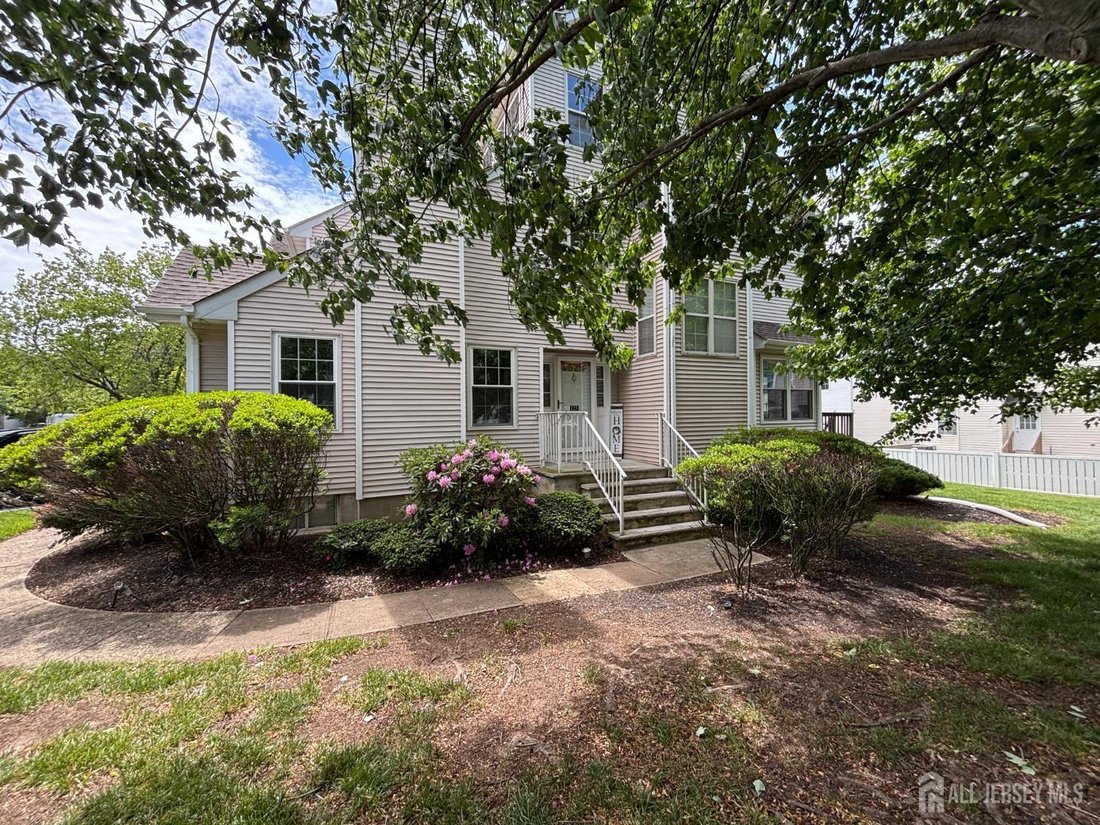 House in North Brunswick Township, New Jersey, United States 3 - 18021620