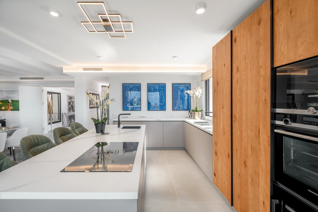 Villa in Sierra Blanca, Marbella, Spain 5 - 12486041
