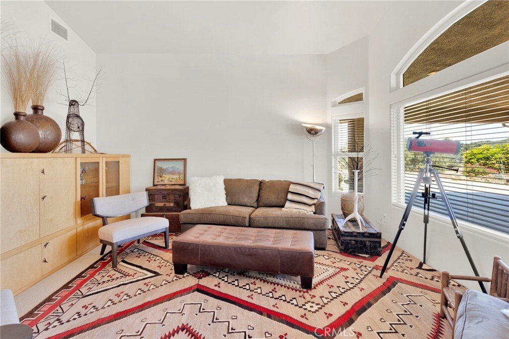 House in Oak Hills, California, United States 5 - 17938440