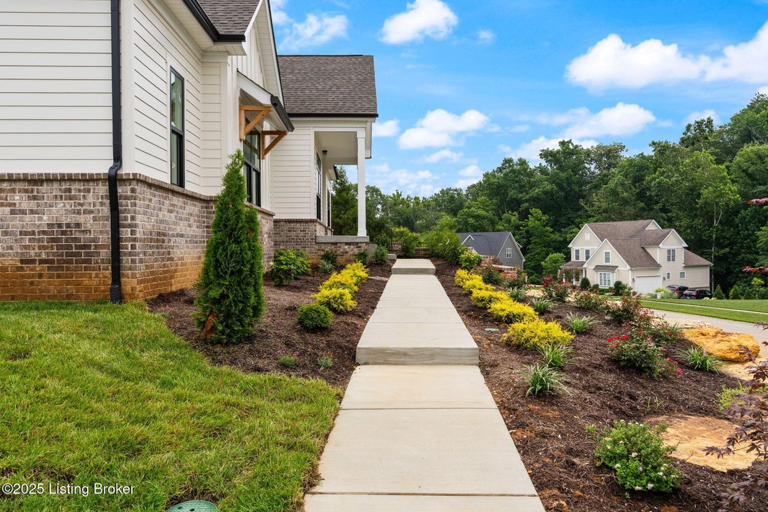 House in La Grange, Kentucky, United States 5 - 18021162
