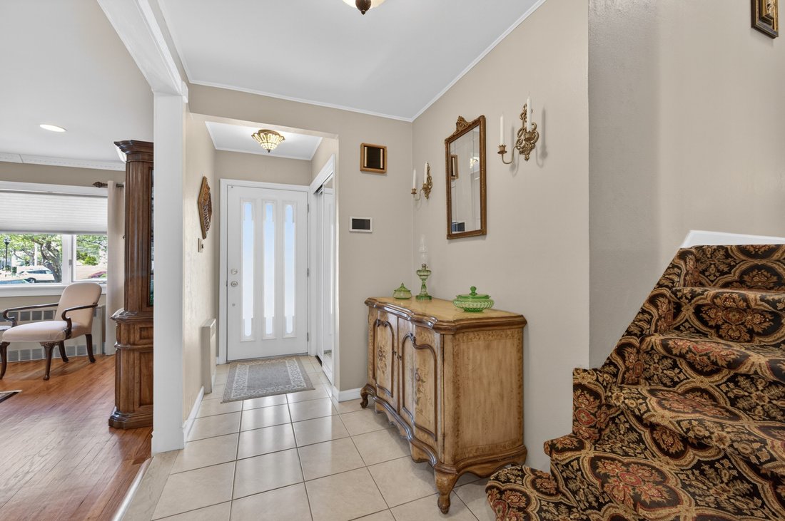 House in Levittown, New York, United States 3 - 18016669