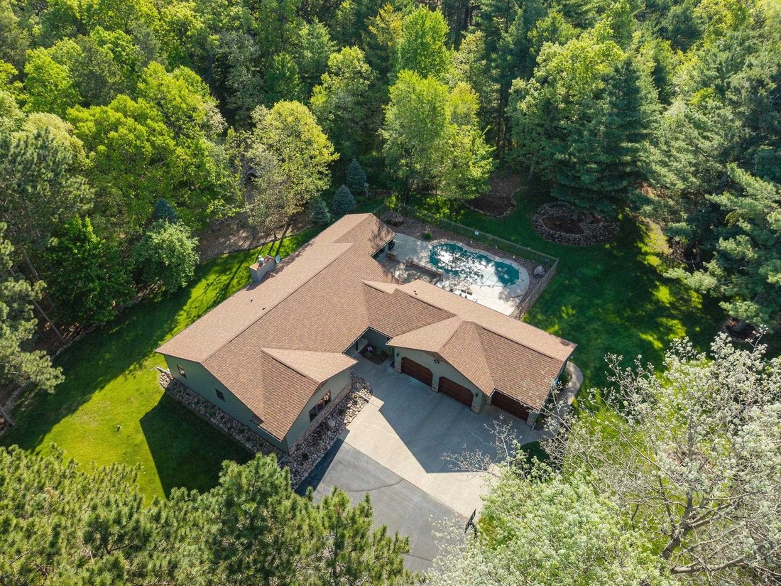 House in Nekoosa, Wisconsin, United States 1 - 18021403