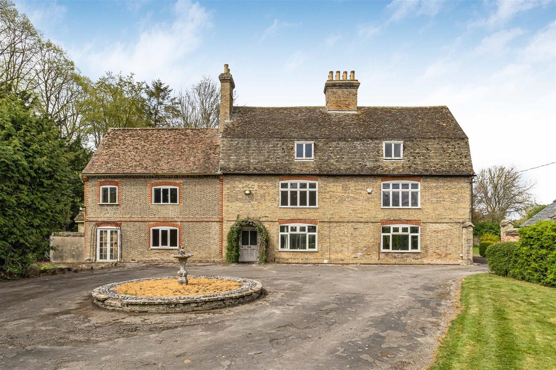House in Swaffham Bulbeck, England 1 - 18019080