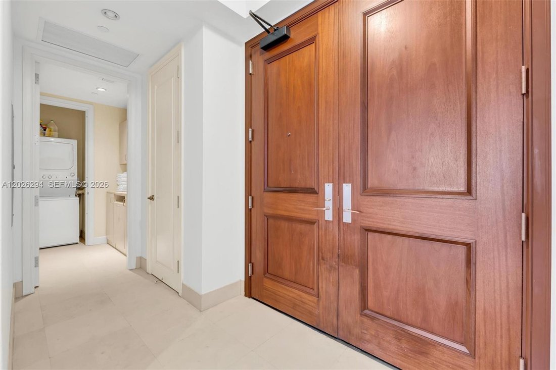 Condo in Miami, Florida, United States 3 - 18019242