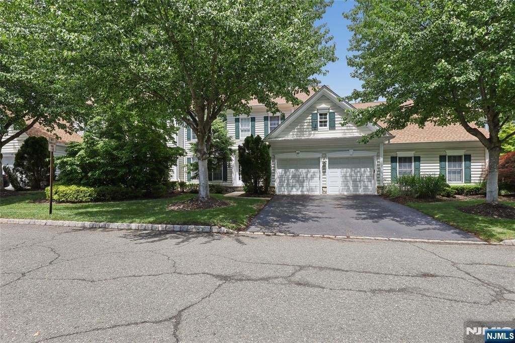 House in Paramus, New Jersey, United States 1 - 18021433