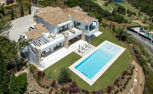 Villa in La Quinta, Benahavis, Andalusia 1