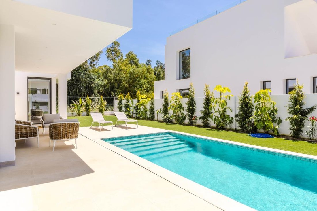 Villa in Estepona, Andalusia, Spain 4 - 18000534