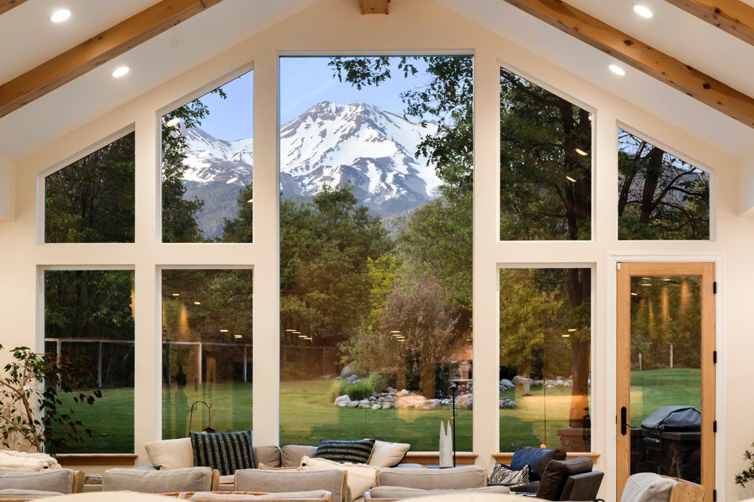 House in Mount Shasta, California, United States 1 - 18017274