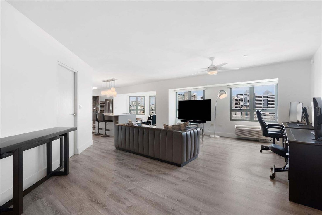 Condo in SAN JUAN, PR, United States 5 - 18018631