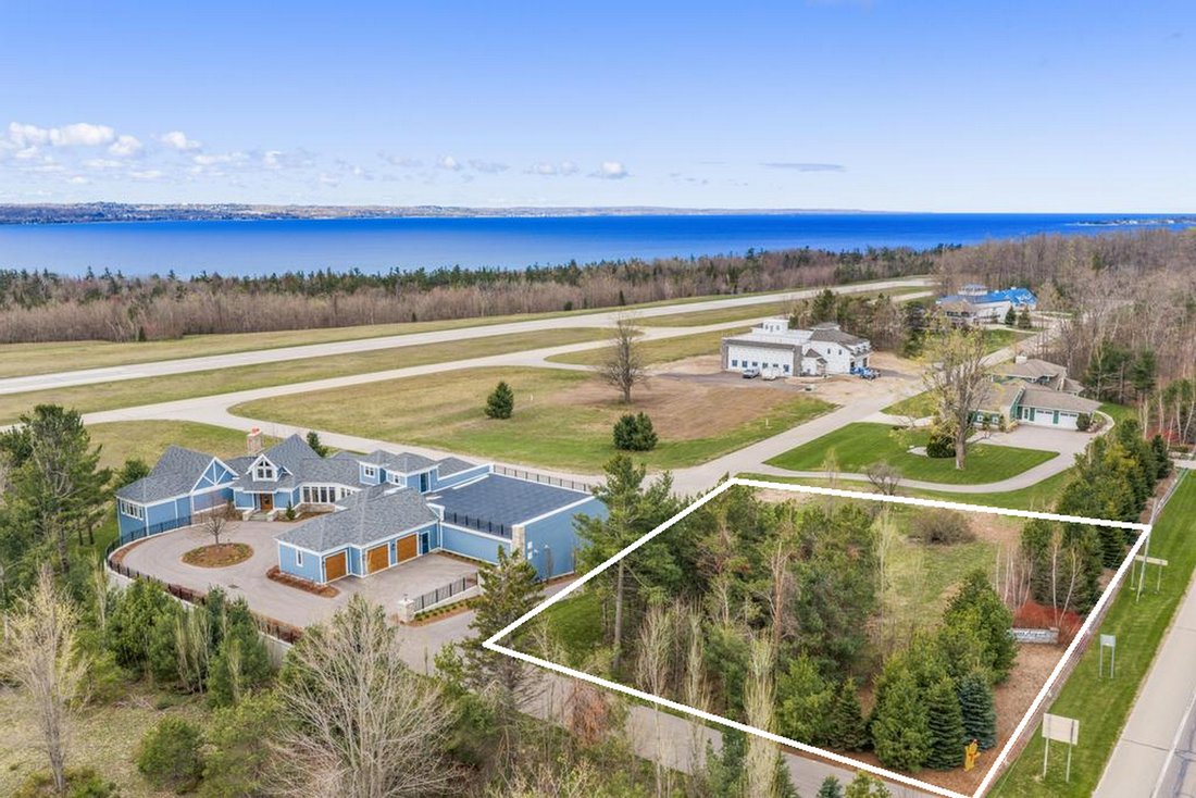 House in Wequetonsing, Michigan, United States 3 - 18007211