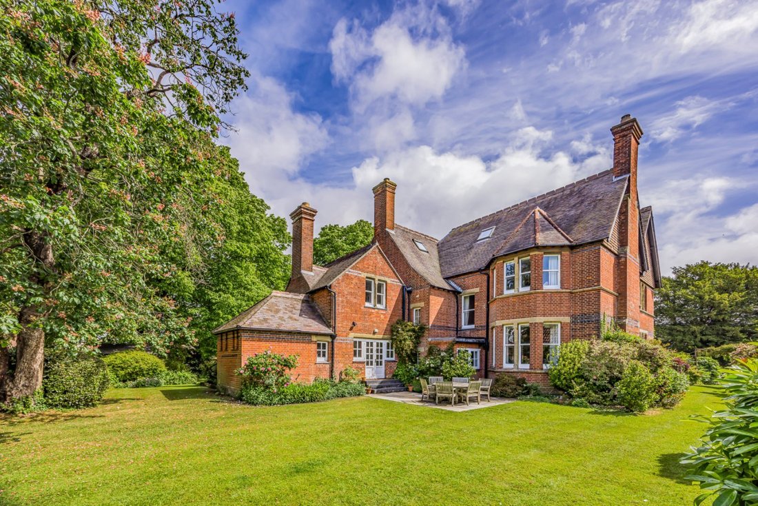House in Whyke, Chichester, England 1 - 16720647