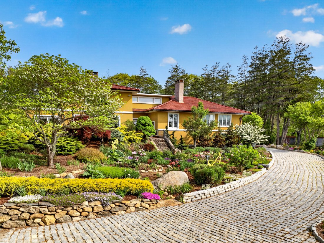 House in Westerly, Rhode Island, United States 1 - 18017409