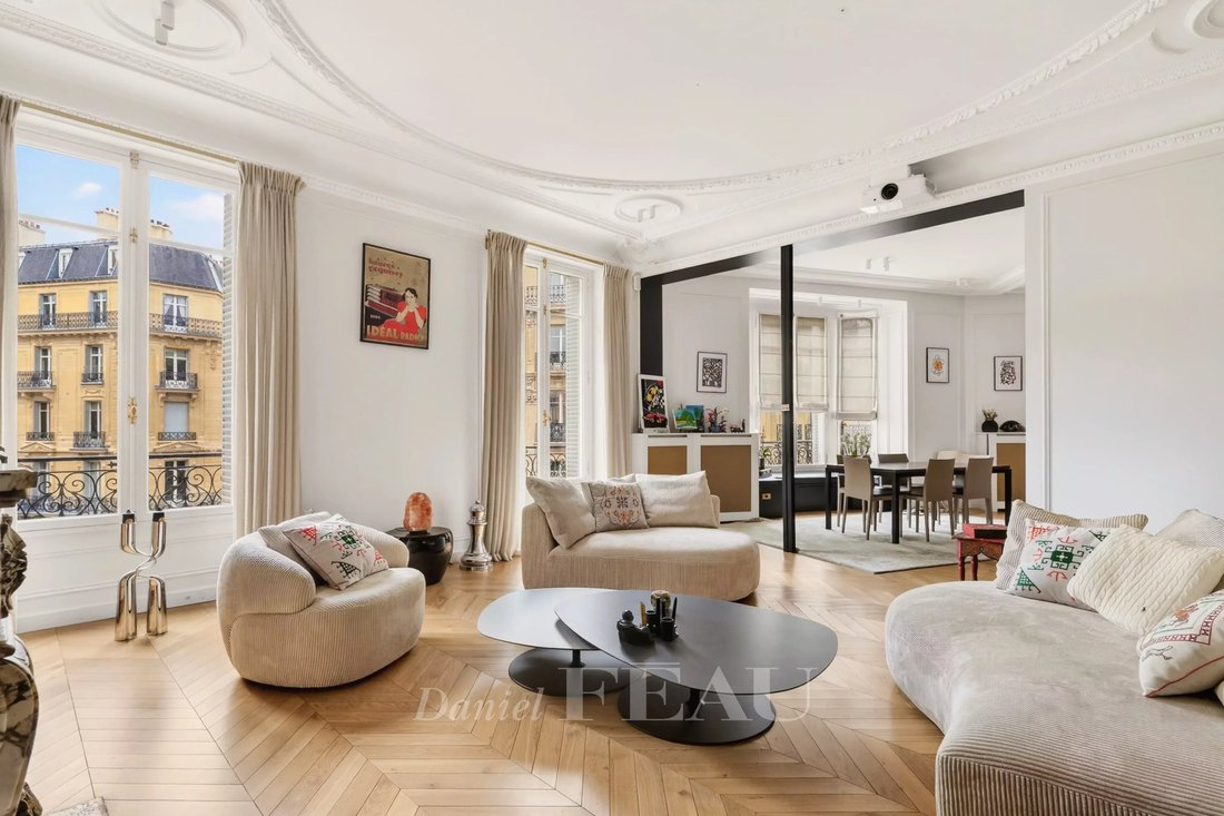 Apartment in Courcelles-Wagram, Paris 17e Arrondissement, Paris 1 - 18017000