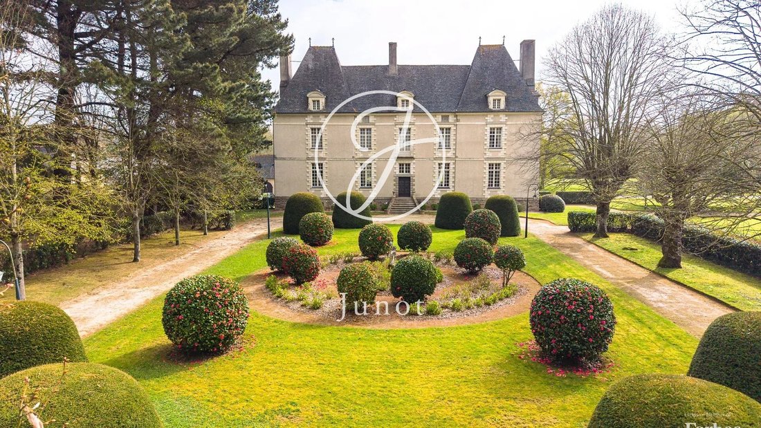 Castle in Sud, Pacé, France 5 - 18016860