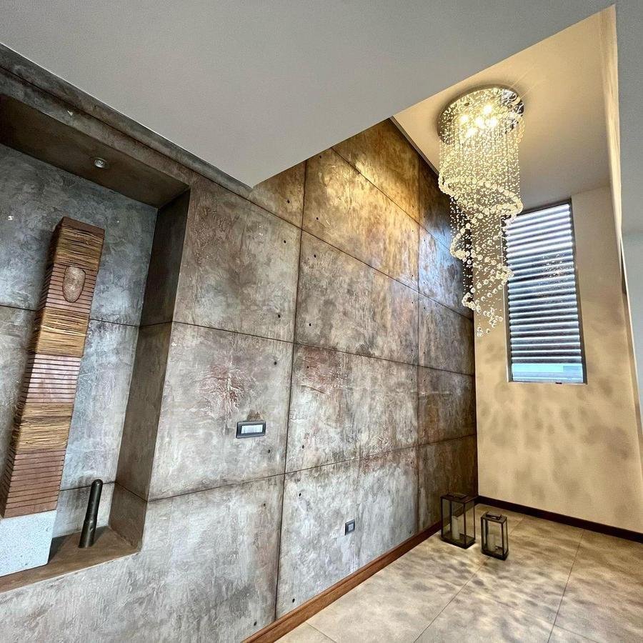 House in Quito, Pichincha, Ecuador 2 - 18016727