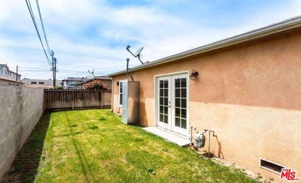 Hawthorne, California, United States 5 - 18018849
