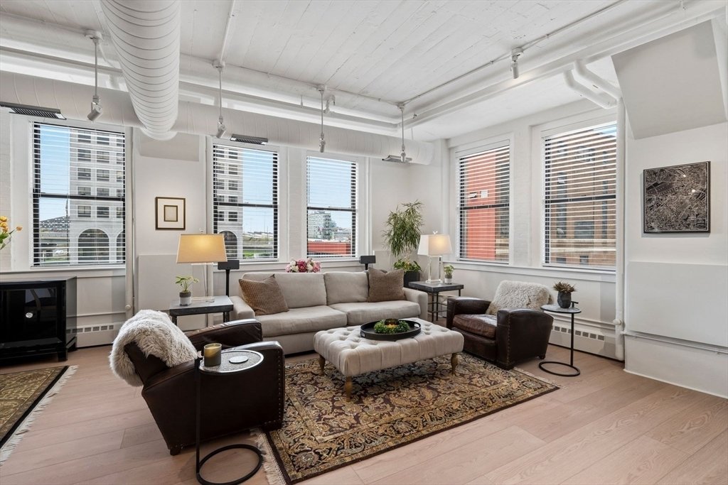 Condo in Boston, Massachusetts, United States 2 - 17867442