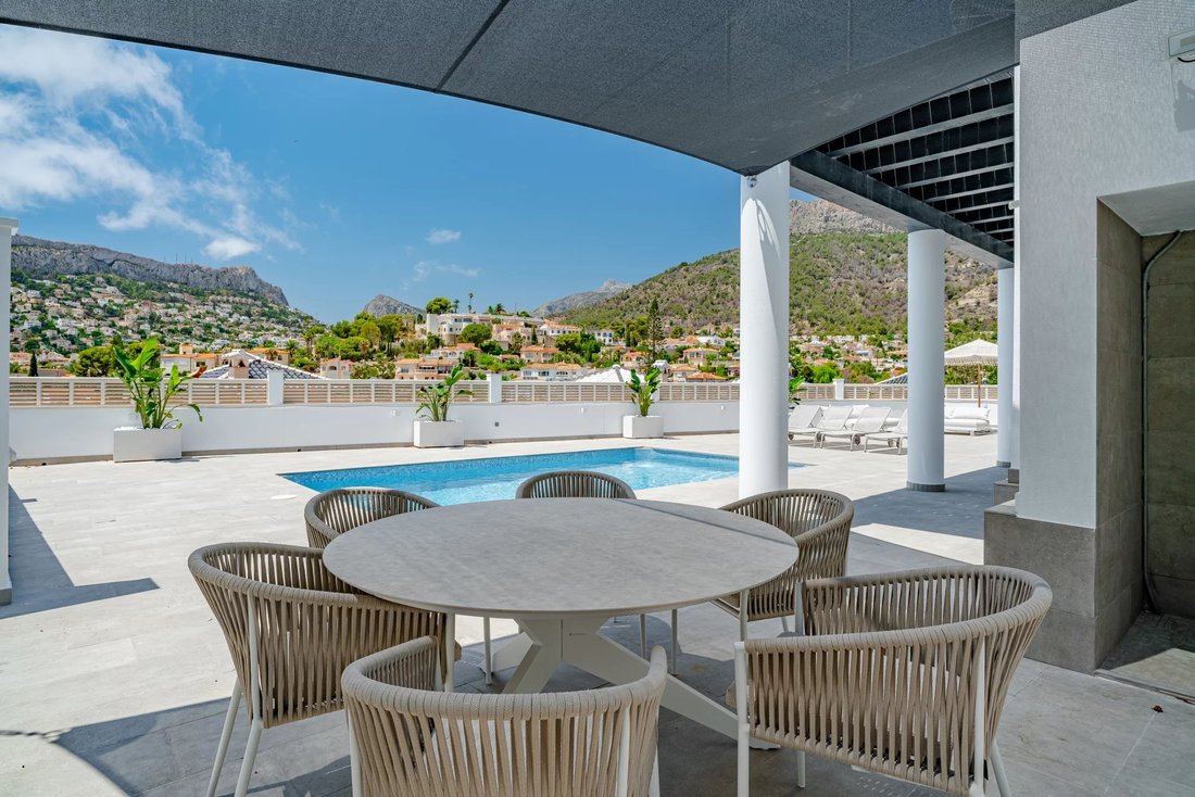 Villa in Calp / Calpe, Valencian Community, Spain 2 - 18016995