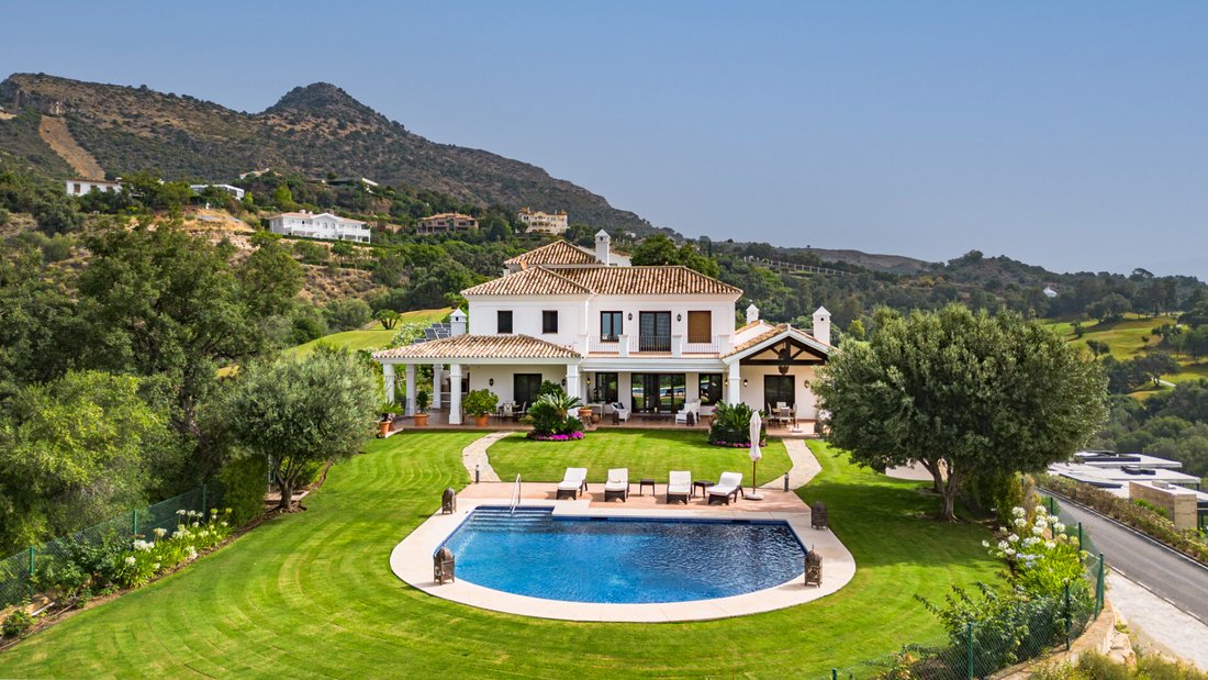 Villa in Benahavis, Andalusia, Spain 1 - 15714083