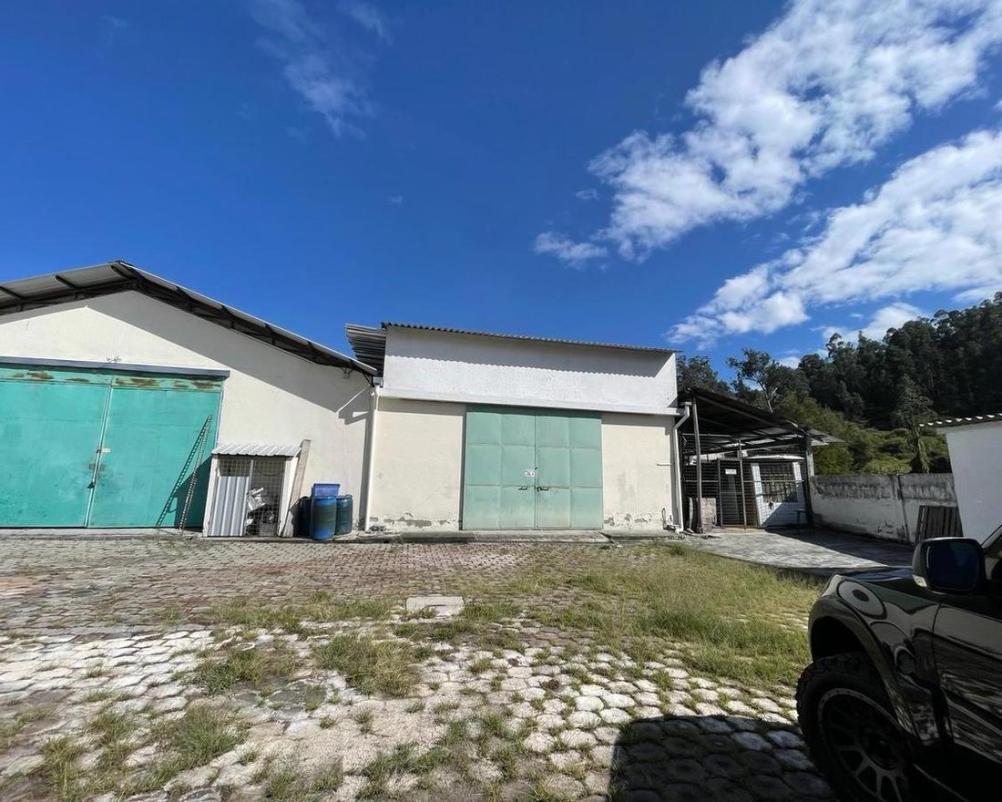 Land in Quito, Pichincha, Ecuador 2 - 18016774