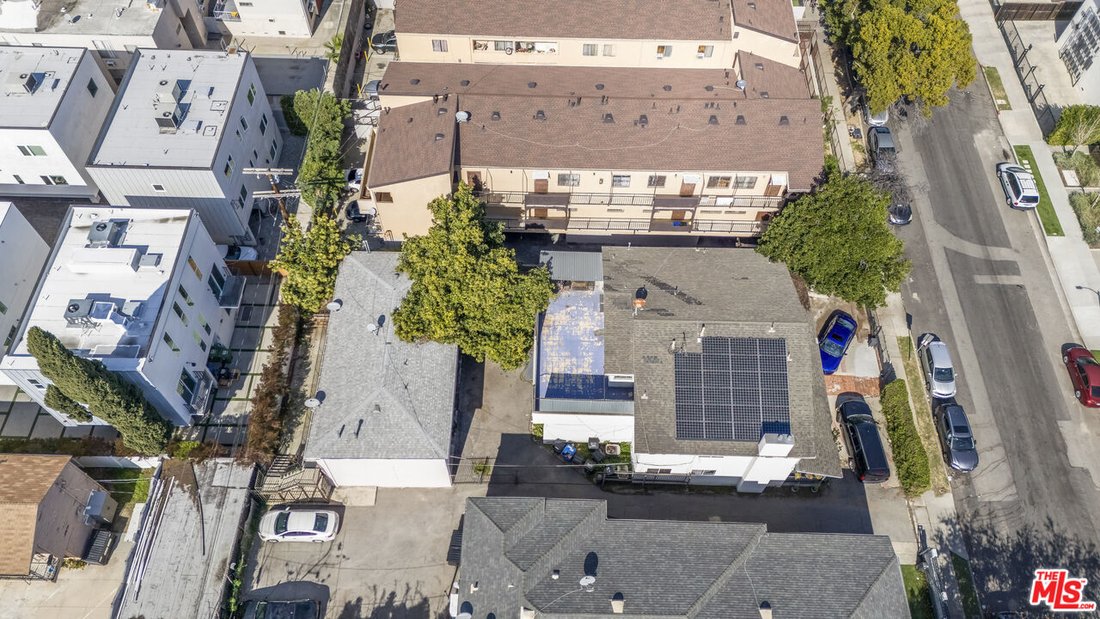 Los Angeles, California, United States 2 - 18014656