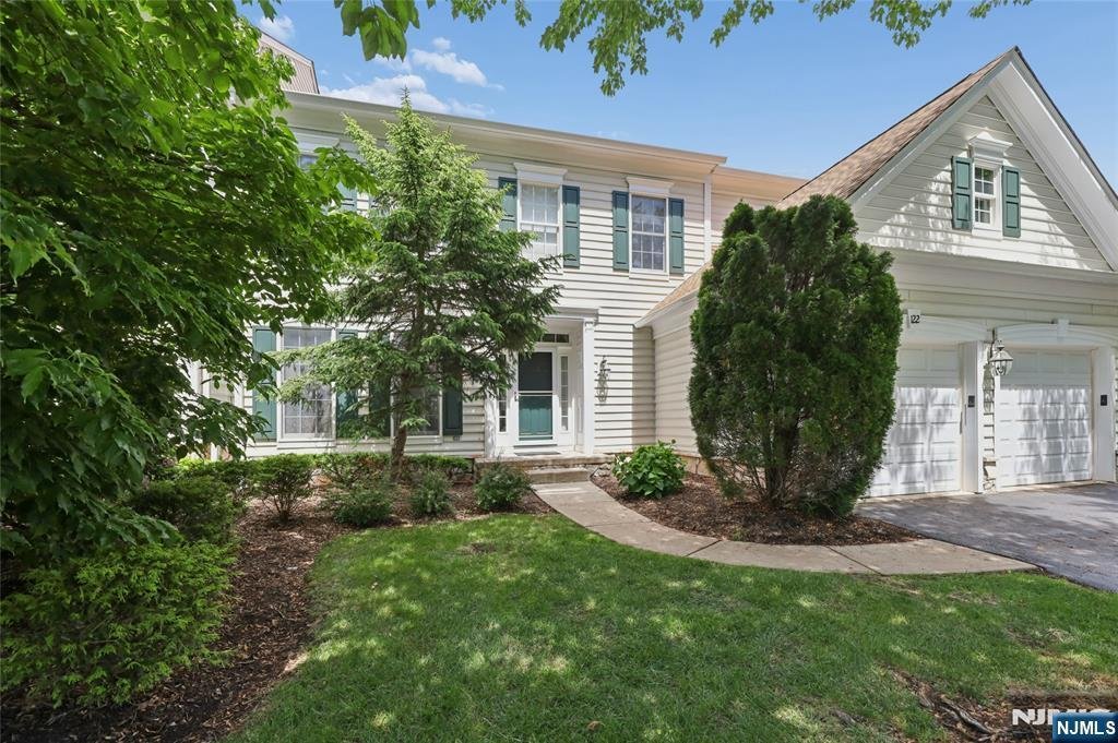 House in Paramus, New Jersey, United States 3 - 18021433