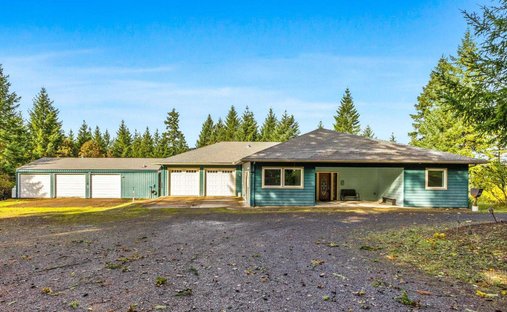 House in Dallas, Oregon, United States 1