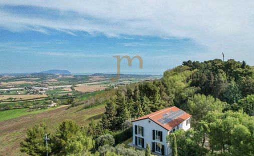 Villa in Potenza Picena, Marche, Italy 1