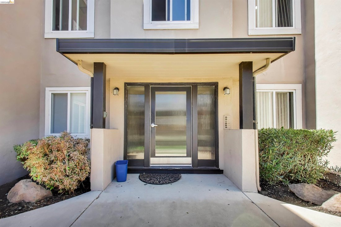 San Leandro, California, United States 4 - 18016199