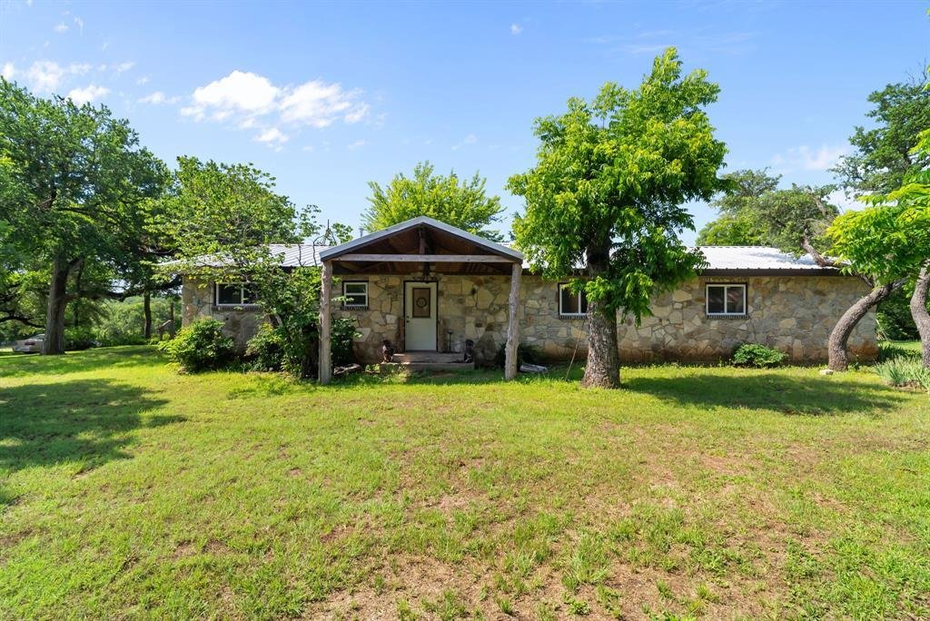 House in Weatherford, Texas, United States 1 - 18020076