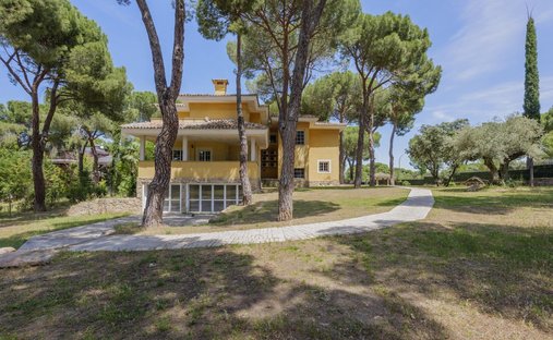 Villa in Pozuelo de Alarcón, Autonome Gemeinschaft Madrid, Spanien 1
