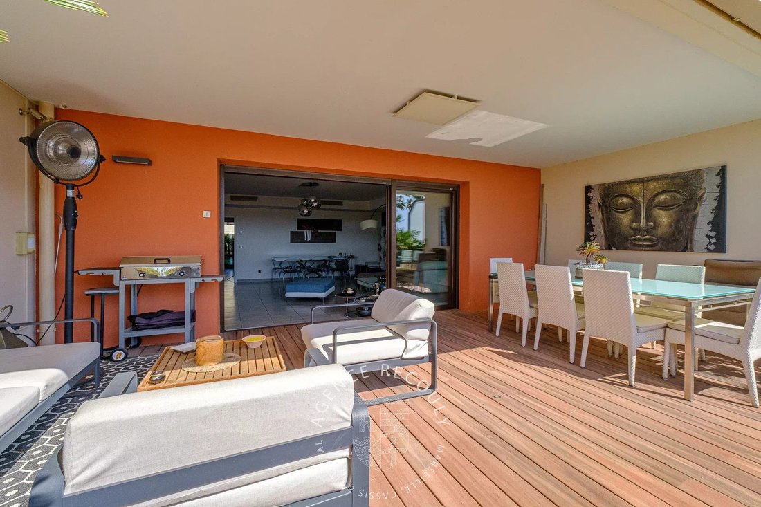 Apartment in Bonneveine, 8e Arrondissement, Marseille 3 - 18017208