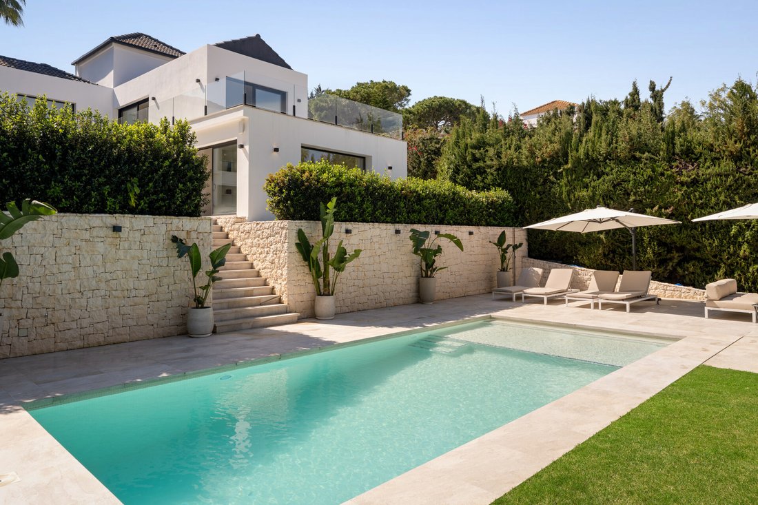 Villa in Nueva Andalucia, Marbella, Spain 1 - 17670473