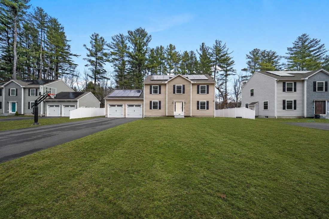 Condo in Nashua, New Hampshire, United States 1 - 17625607
