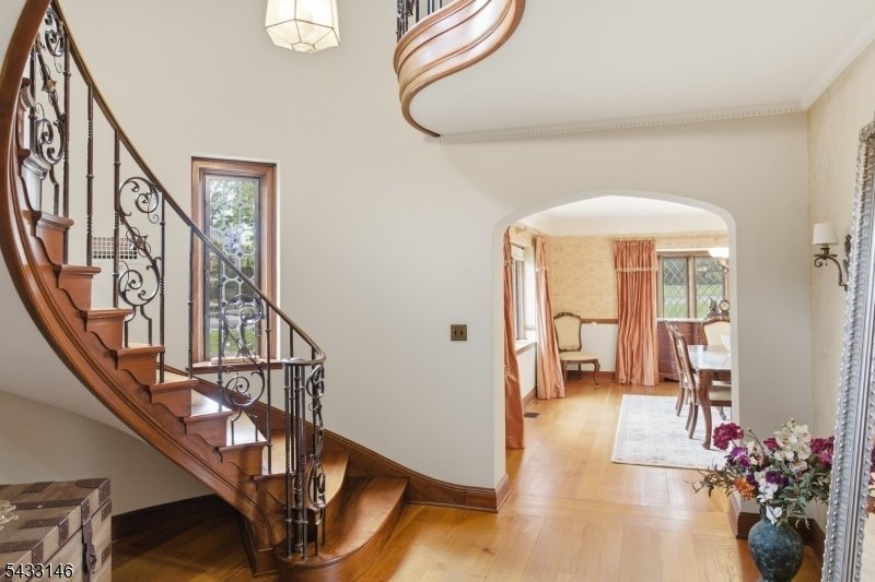 House in Essex Fells, New Jersey, United States 2 - 18017970