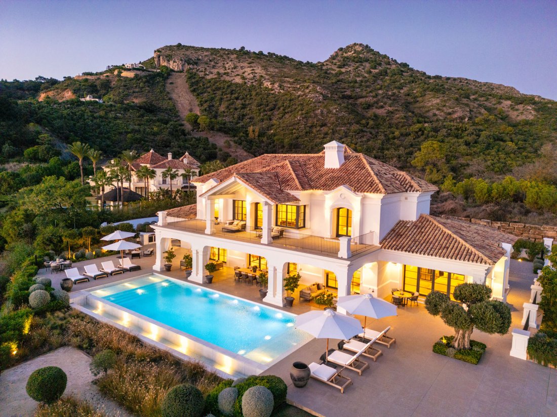 Villa in Benahavis, Andalusia, Spain 1 - 16830418