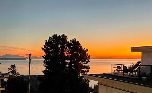 Condo in White Rock, British Columbia, Canada 1