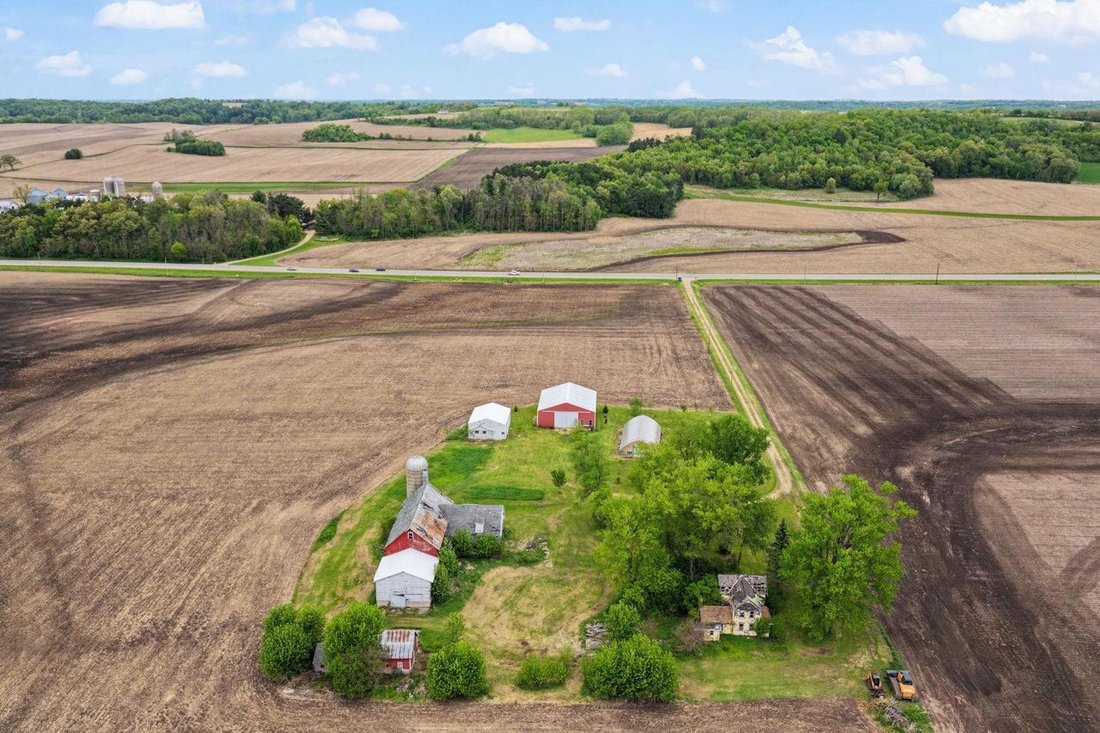 House in Cross Plains, Wisconsin, United States 4 - 18019135